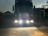 Mercedes-Benz  Actros 1997 года за 10 500 000 тг. в Жетысай – фото 2