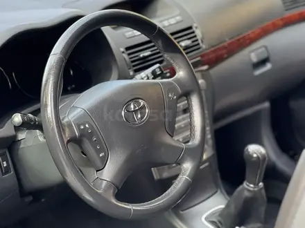 Toyota Avensis 2005 года за 5 000 000 тг. в Шымкент – фото 14