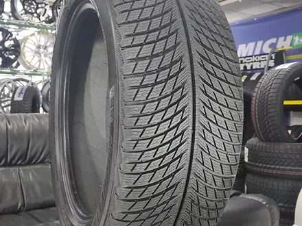 265/40R22 Michelin Pilot Alpine 5 за 340 000 тг. в Алматы