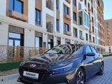 Hyundai Elantra 2023 годаfor11 000 000 тг. в Актау