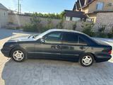 Mercedes-Benz E 200 2002 года за 4 000 000 тг. в Актау – фото 2