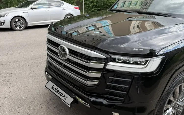 Toyota Land Cruiser 2023 года за 55 500 000 тг. в Астана
