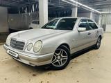 Mercedes-Benz E 230 1999 годаүшін2 900 000 тг. в Астана