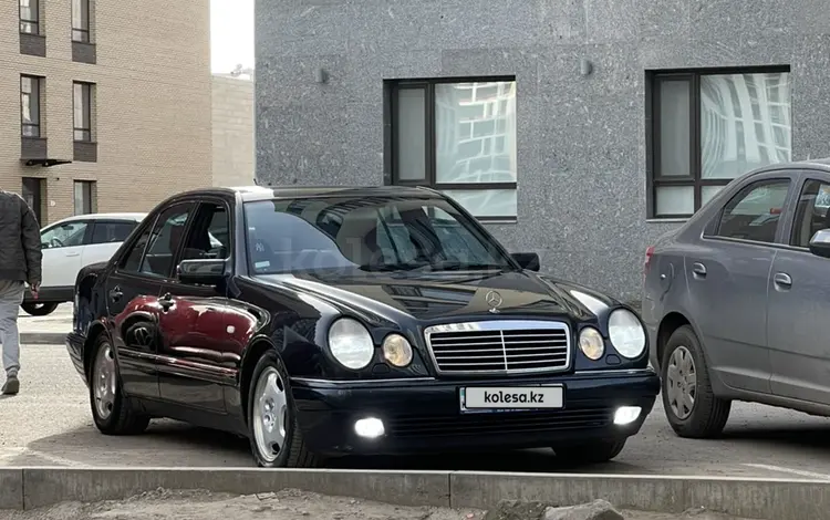 Mercedes-Benz E 320 1997 года за 4 200 000 тг. в Астана