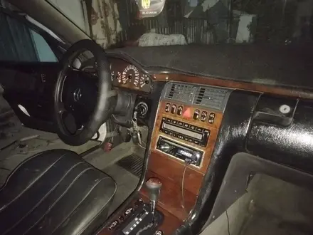 Mercedes-Benz E 320 1996 года за 3 000 000 тг. в Алматы – фото 12