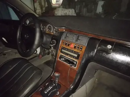 Mercedes-Benz E 320 1996 года за 3 000 000 тг. в Алматы – фото 14