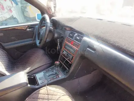 Mercedes-Benz E 320 1996 года за 3 000 000 тг. в Алматы – фото 32