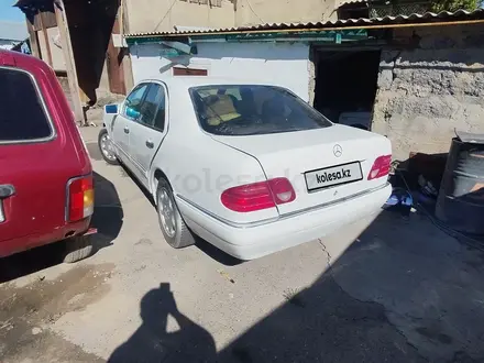 Mercedes-Benz E 320 1996 года за 3 000 000 тг. в Алматы – фото 40