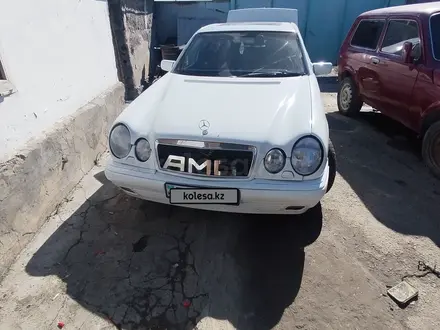 Mercedes-Benz E 320 1996 года за 3 000 000 тг. в Алматы – фото 44