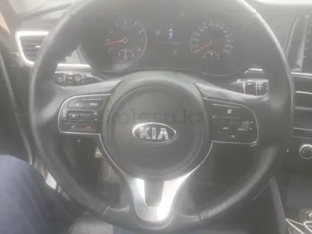 Kia K5 2016 года за 7 000 000 тг. в Астана – фото 9