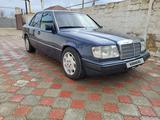 Mercedes-Benz E 320 1993 года за 2 400 000 тг. в Актау