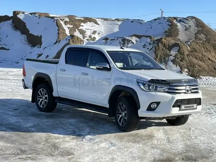Toyota Hilux 2017 года за 19 500 000 тг. в Уральск