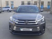 Toyota Highlander 2018 года за 18 200 000 тг. в Алматы