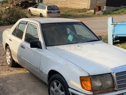 Mercedes-Benz E 230 1989 года за 800 000 тг. в Алматы – фото 2