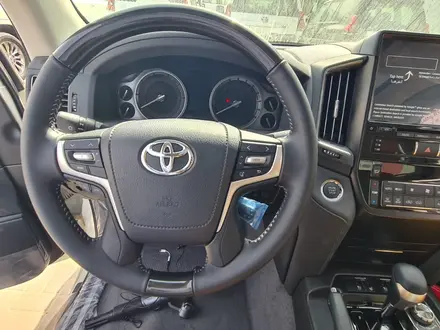 Toyota Land Cruiser 2021 года за 39 500 000 тг. в Атырау – фото 23