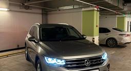 Volkswagen Tiguan 2021 года за 18 800 000 тг. в Алматы
