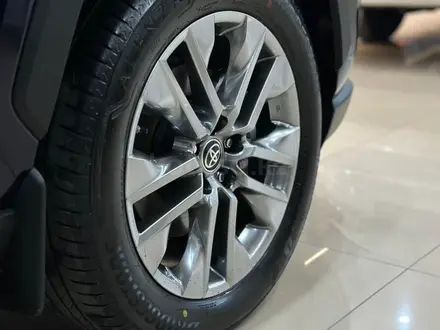 Toyota RAV4 Luxe 2025 года за 21 220 000 тг. в Алматы – фото 4