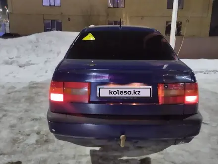 Volkswagen Passat 1994 года за 1 800 000 тг. в Актобе – фото 2