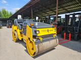 Sakai  SW502 Двухвальцевый 4 тонны 2006 года за 11 800 000 тг. в Алматы – фото 3