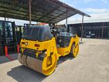 Sakai  SW502 Двухвальцевый 4 тонны 2006 года за 11 800 000 тг. в Алматы – фото 2