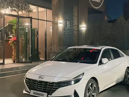 Hyundai Elantra 2021 года за 9 100 000 тг. в Шымкент