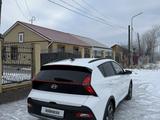 Hyundai Bayon 2024 года за 8 800 000 тг. в Караганда – фото 2