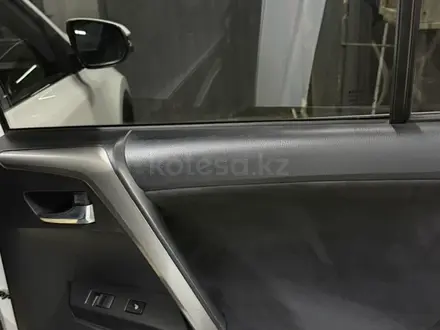 Toyota RAV4 2018 года за 10 500 000 тг. в Астана – фото 14