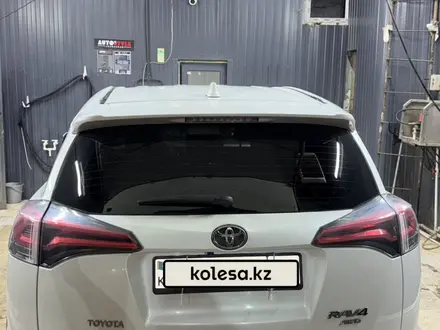 Toyota RAV4 2018 года за 10 500 000 тг. в Астана – фото 16