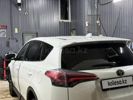 Toyota RAV4 2018 года за 10 500 000 тг. в Астана – фото 18