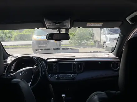 Toyota RAV4 2018 года за 13 000 000 тг. в Петропавловск – фото 10