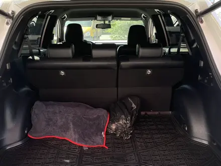 Toyota RAV4 2018 года за 13 000 000 тг. в Петропавловск – фото 13