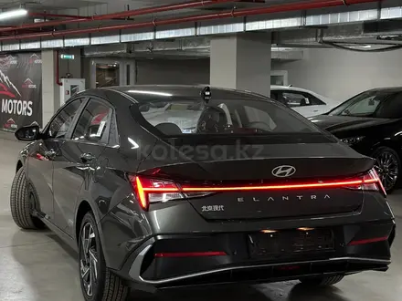 Hyundai Elantra Luxe 2023 года за 9 200 000 тг. в Алматы – фото 4