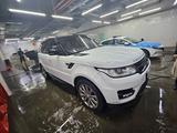 Land Rover Range Rover Sport 2014 года за 15 000 000 тг. в Астана