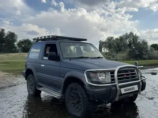 Mitsubishi Pajero, 1993