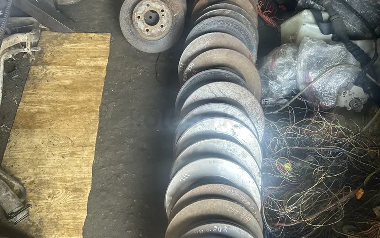 Диск тормозной передние задние суппорт тормозной за 30 000 тг. в Алматы