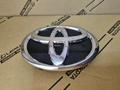 Эмблема на Toyota Camry за 15 000 тг. в Алматы