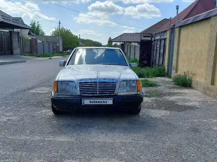 Mercedes-Benz E 280 1992 года за 1 800 000 тг. в Шымкент – фото 3