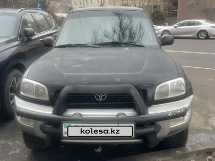 Toyota RAV4 2000 года за 4 000 000 тг. в Алматы – фото 2