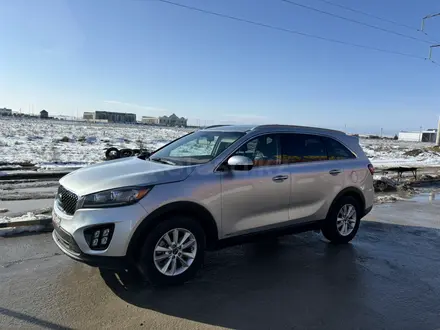 Kia Sorento 2018 года за 7 800 000 тг. в Актау – фото 2