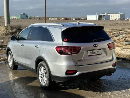Kia Sorento 2018 года за 7 800 000 тг. в Актау – фото 6