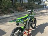 Kawasaki  KX 450 2022 года за 3 900 000 тг. в Алматы – фото 3