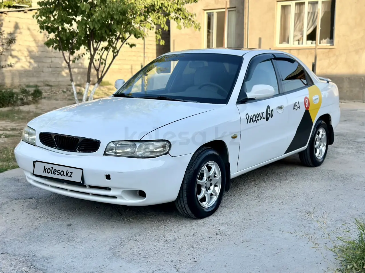 Daewoo Nubira, 1997
