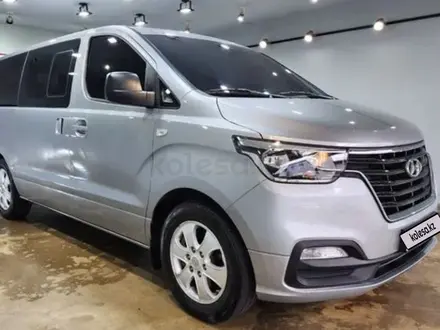 Hyundai Starex 2020 года за 13 000 000 тг. в Алматы – фото 2