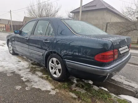 Mercedes-Benz E 230 1996 года за 3 600 000 тг. в Шымкент – фото 5