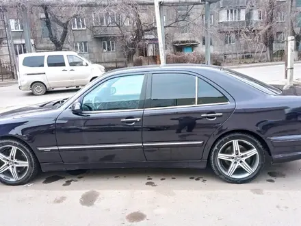 Mercedes-Benz E 430 2000 года за 4 300 000 тг. в Алматы – фото 10