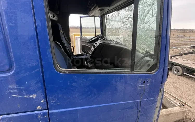 Дверь DAF за 1 000 тг. в Алматы