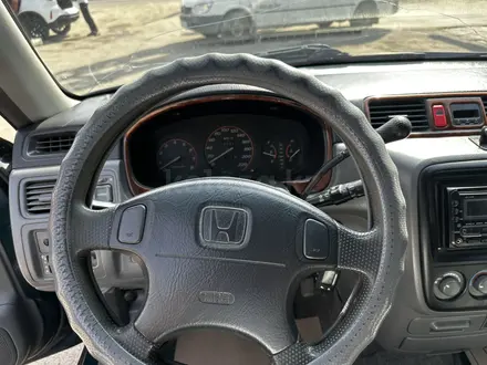 Honda CR-V 1998 года за 3 000 000 тг. в Алматы – фото 14