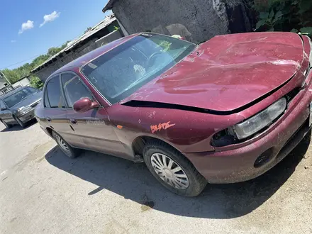 Mitsubishi Galant 1993 года за 600 000 тг. в Есик – фото 2