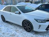 Toyota Camry 2017 года за 14 000 000 тг. в Уральск – фото 4