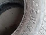 Шины 2557018 пара Bridgestone за 30 000 тг. в Алматы – фото 2